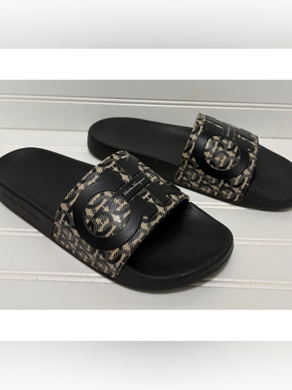 SALVATORE FERROGAMO Black Groove 6 Gancini Slide Sandals Shoes Mens Size 8